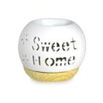 🌿 ΑΡΩΜΑΤΙΣΤΗΣ ΑΙΘΕΡΙΩΝ ΕΛΑΙΩΝ ΣΦΑΙΡΑ 10x9cm VC2955 Δώσε στον χώρο σου χαλαρωτική ατμόσφαιρα με τον σφαιρικό αρωματιστή αιθερίων ελαίων VC2955. Με κομψό design και λειτουργία με κεράκι ρεσώ, διαχέει ευχάριστα αρώματα δημιουργώντας στιγμές ευεξίας και ζεστασιάς στο σπίτι ή τον επαγγελματικό σου χώρο.