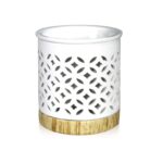 🌿 ΑΡΩΜΑΤΙΣΤΗΣ ΑΙΘΕΡΙΩΝ ΕΛΑΙΩΝ 9.5x11cm VC2956 Δημιούργησε μια ζεστή και χαλαρωτική ατμόσφαιρα στο σπίτι σου με τον αρωματιστή αιθερίων ελαίων VC2956. Ιδανικός για σαλόνι, υπνοδωμάτιο, μπάνιο ή επαγγελματικούς χώρους όπως spa & γραφεία, χαρίζει διακριτικό άρωμα και ευεξία στο περιβάλλον. Απλά πρόσθεσε λίγες σταγόνες από το αγαπημένο σου αιθέριο έλαιο με λίγο νερό στο επάνω δοχείο και τοποθέτησε ένα ρεσώ στη βάση — και άφησε το άρωμα να σε ταξιδέψει! ✨