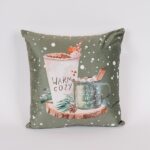 ΜΑΞΙΛΑΡΙ ΜΕ ΧΡΙΣΤΟΥΓΕΝΝΙΑΤΙΚΟ DECOR 40x40cm Χριστουγεννιάτικο μαξιλάρι 40x40cm με festive σχέδια. Ιδανικό για καναπέ, πολυθρόνα ή κρεβάτι, προσφέρει άνεση και γιορτινή διακόσμηση.