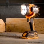 προβολέας εργασίας μπαταρίας, προβολέας LED 20V, προβολέας εργασίας INGCO, φορητός προβολέας LED, προβολέας 2500 lumens, επαναφορτιζόμενος προβολέας εργασίας, cordless work light 20V, προβολέας συνεργείου, προβολέας LED μπαταρίας, προβολέας SOLO.