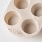 φόρμα σιλικόνης 6 θέσεων, φόρμα για muffins, φόρμα cupcakes αντικολλητική, φόρμα ψησίματος σιλικόνης, silicone baking mold, φόρμα κεκάκια, αξεσουάρ ζαχαροπλαστικής, φόρμα κουζίνας σιλικόνης, αντικολλητική φόρμα muffins, φόρμα για γλυκά.